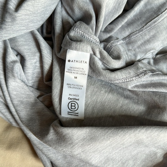 Athleta Sz. M Pullover with Hood - Picture 6 of 6
